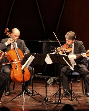 Wilmington Symphony Orchestra: Cello Concerto & Selections From The Planets